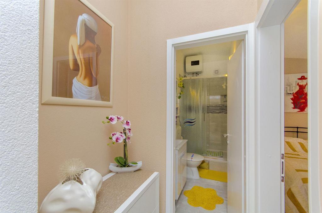Apartments Nives Trogir Exterior foto